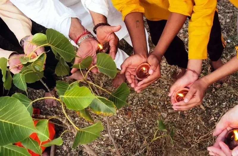 peace-prayer-in-jadan-ashram mainImage